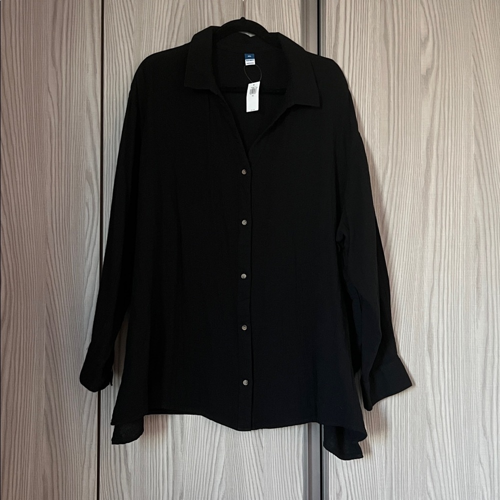 Old Navy Sleek Black Top